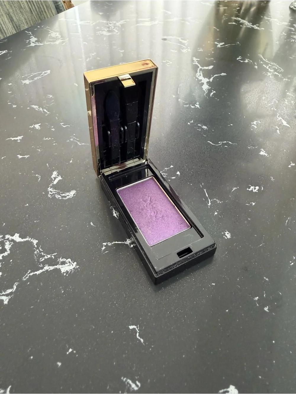 Yves Saint Laurent Violet Single-Pan Pressed Eyeshadow color 7